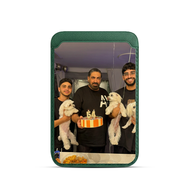 ארנק MagSafe ירוק עם תמונה אישית
